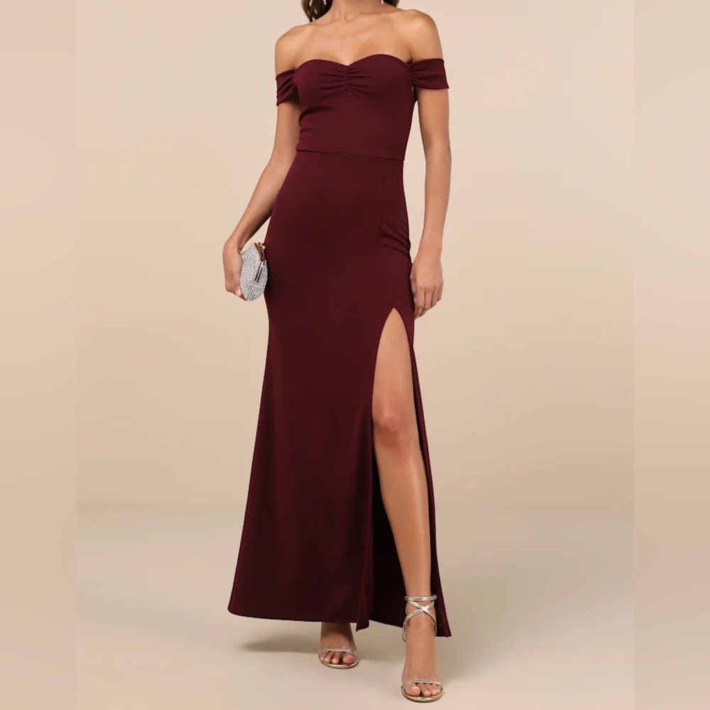 ✨HP Lulu's Off the Shoulder Wine/burgundy Colored Gown